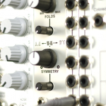 Intellijel Designs社のµFold II実機