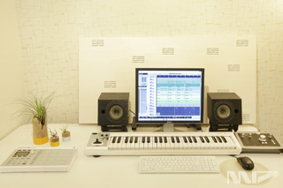 DJ URAKEN氏のStudio Oneをコアとした内部完結スタイルの制作環境 DJ URAKEN氏のStudio Oneをコアとした内部完結スタイルの制作環境