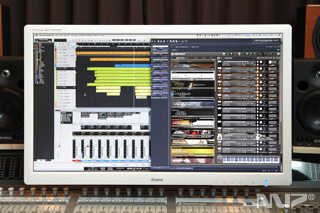 Vienna Ensemble Proを併用しレーテンシーを限りなく抑えたナカシマ氏のデスクトップ Vienna Ensemble Proを併用しレーテンシーを限りなく抑えたナカシマ氏のデスクトップ